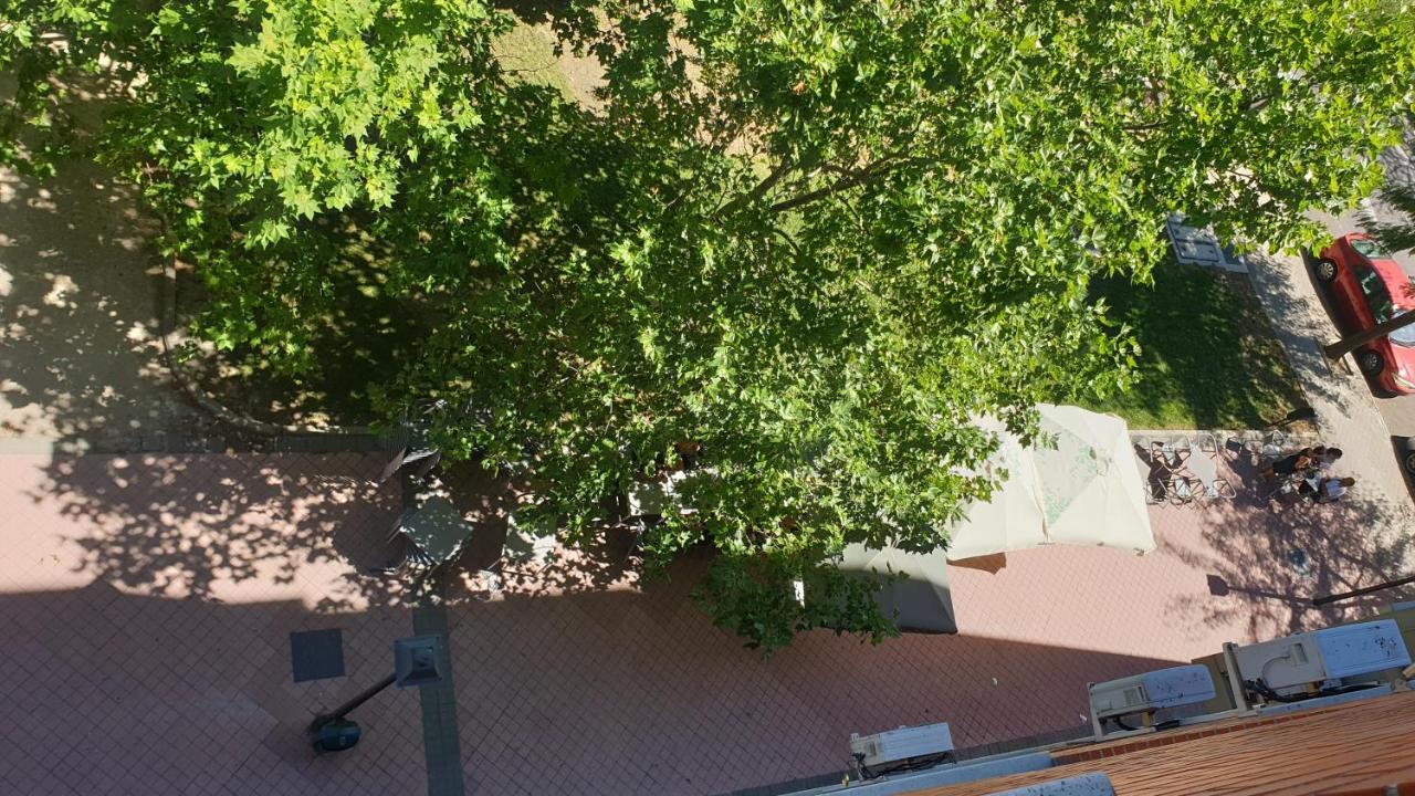 Habitacion Caja Magica Μαδρίτη Εξωτερικό φωτογραφία